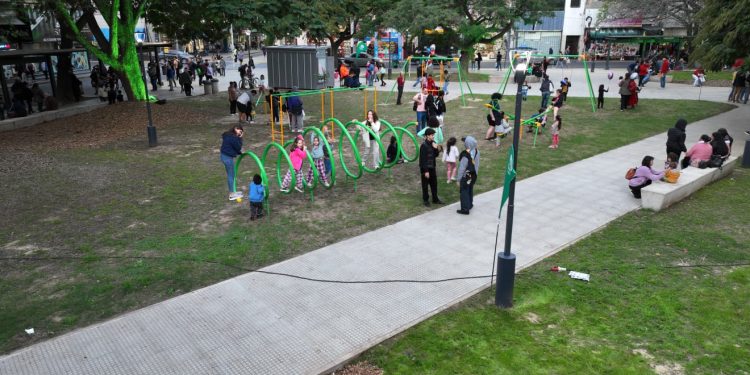 En Santa Fe, reinauguraron la Plaza del Soldado