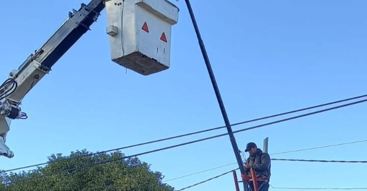 Prosiguen tareas en iluminación