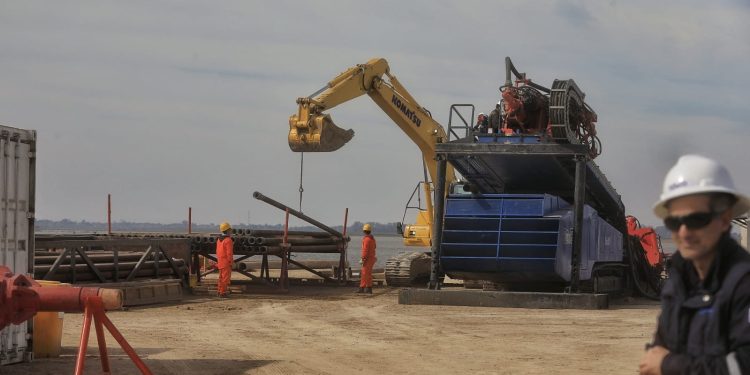Gasoducto: Inició la perforación para el cruce por la Laguna Setúbal