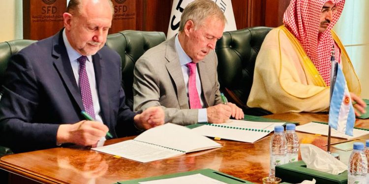 Nuevo tramo del acueducto Santa Fe – Córdoba: Perotti y Schiaretti firmaron un préstamo con el Fondo Saudí