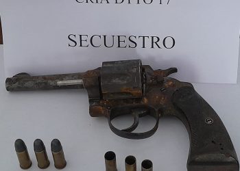 Llambí Campbell: Secuestraron un arma de fuego y trasladaron a dos jóvenes